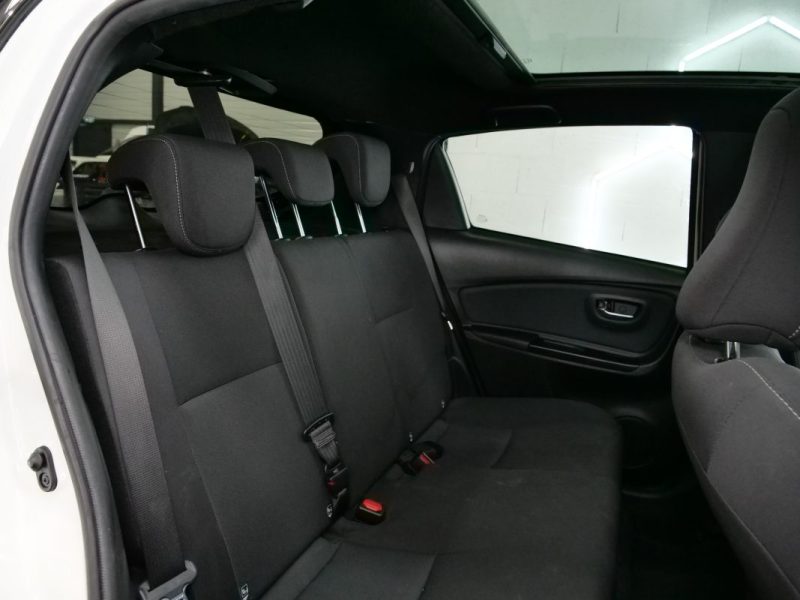 TOYOTA YARIS 100H COLLECTION 5P 2018