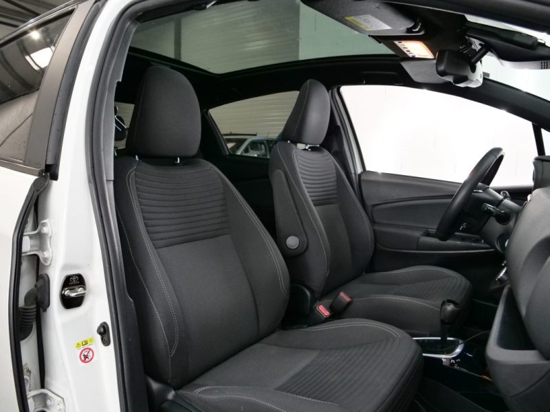 TOYOTA YARIS 100H COLLECTION 5P 2018