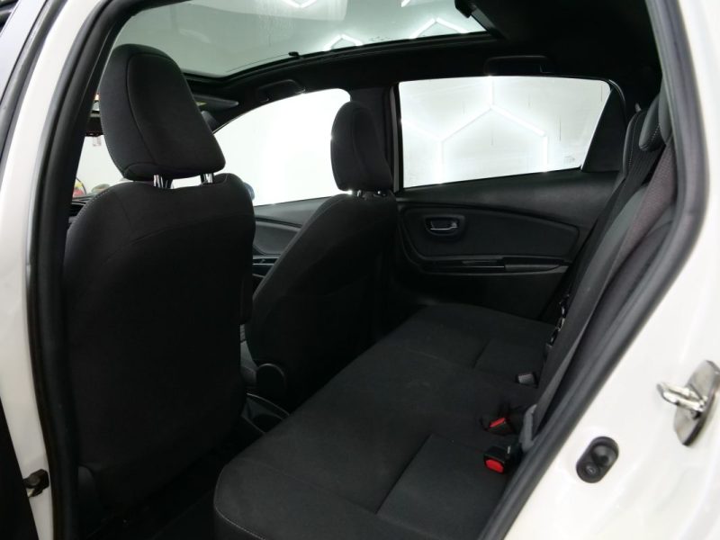 TOYOTA YARIS 100H COLLECTION 5P 2018