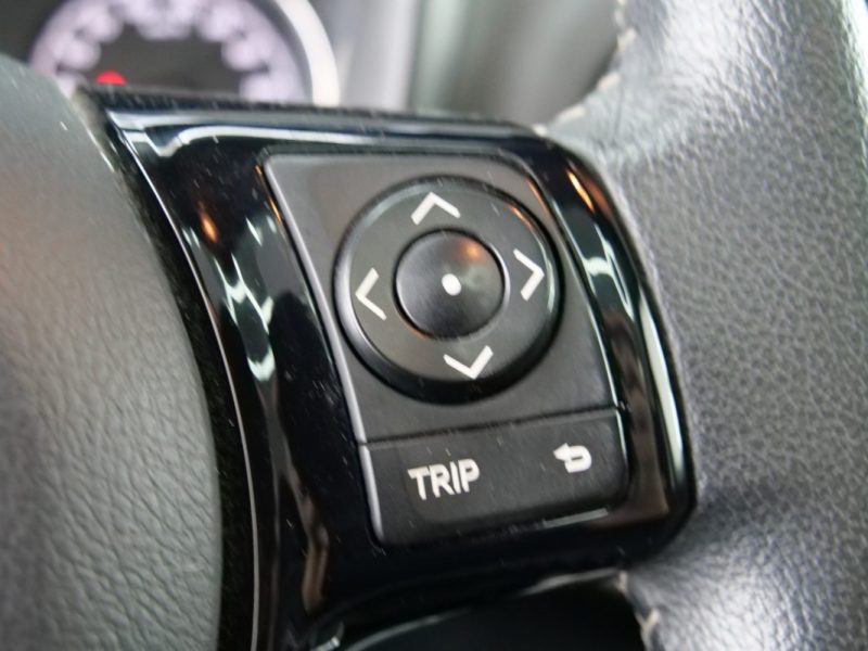 TOYOTA YARIS 100H COLLECTION 5P 2018