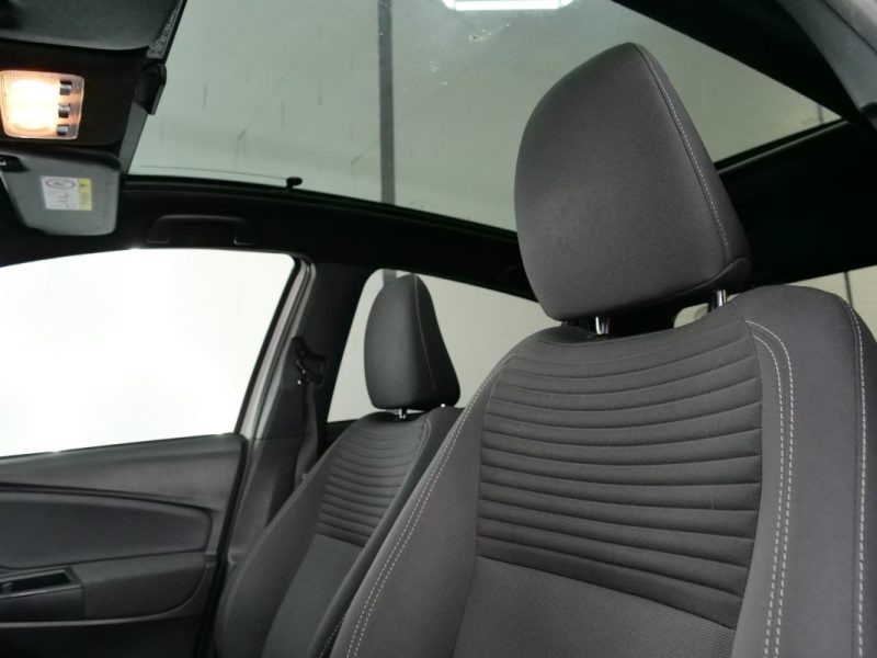 TOYOTA YARIS 100H COLLECTION 5P 2018