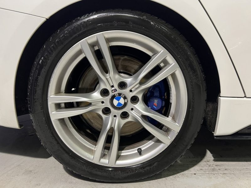 BMW SERIE 3 335I F30 3.0 306CH PACK M PERFORMANCE / SUIVI ENTRETIEN COMPLET / TOIT OUVRANT 