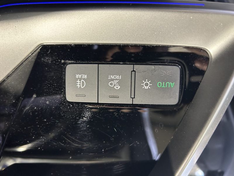 AUDI A3 BERLINE 35 TFSI 150CV MILD HYBRID S TRONIC / TOIT OUVRANT & SIÈGES CHAUFFANTS