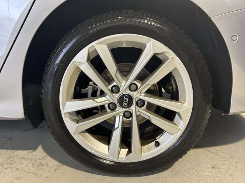 AUDI A3 BERLINE 35 TFSI 150CV MILD HYBRID S TRONIC / TOIT OUVRANT & SIÈGES CHAUFFANTS