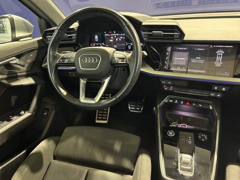 AUDI A3 BERLINE 35 TFSI 150CV MILD HYBRID S TRONIC / TOIT OUVRANT & SIÈGES CHAUFFANTS
