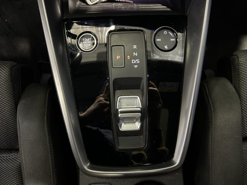 AUDI A3 BERLINE 35 TFSI 150CV MILD HYBRID S TRONIC / TOIT OUVRANT & SIÈGES CHAUFFANTS
