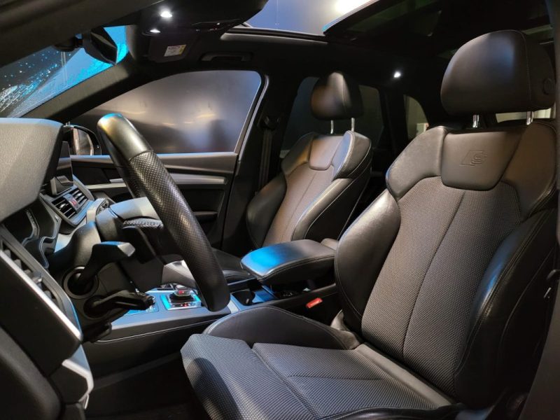 AUDI Q5 50 TFSIE 299CH S LINE QUATTRO S TRONIC 7 / TOIT OUVRANT + APPLE CARPLAY + HAYON ELECTRIQUE / 