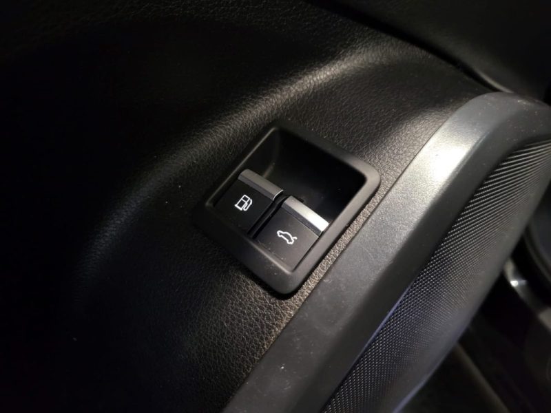 AUDI Q5 50 TFSIE 299CH S LINE QUATTRO S TRONIC 7 / TOIT OUVRANT + APPLE CARPLAY + HAYON ELECTRIQUE / 