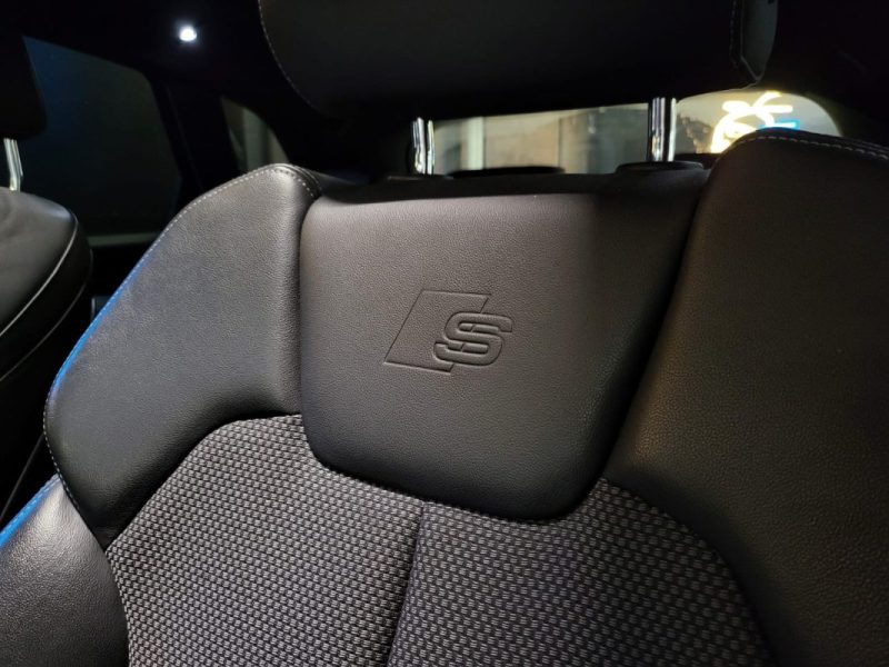 AUDI Q5 50 TFSIE 299CH S LINE QUATTRO S TRONIC 7 / TOIT OUVRANT + APPLE CARPLAY + HAYON ELECTRIQUE / 