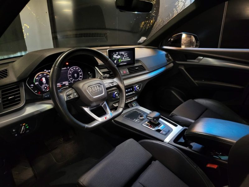AUDI Q5 50 TFSIE 299CH S LINE QUATTRO S TRONIC 7 / TOIT OUVRANT + APPLE CARPLAY + HAYON ELECTRIQUE / 