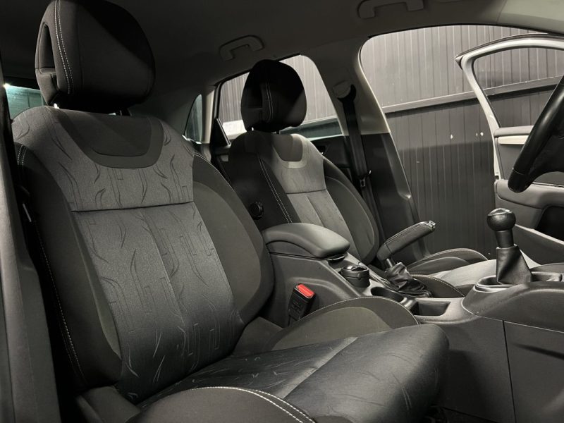 CITROEN C4 II 1.6 HDI 92 Cv 29 100 Kms REELS / 5 PORTES ECRAN GPS CRIT AIR 2 - GARANTIE 1 AN