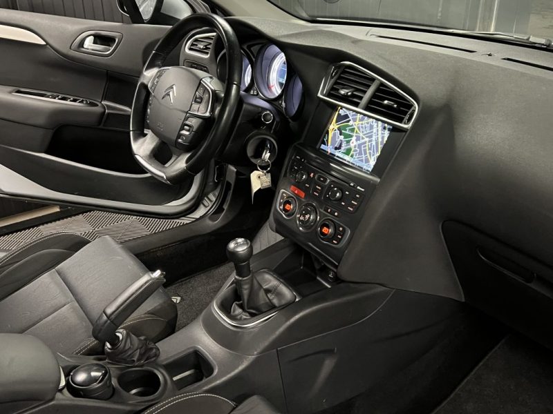 CITROEN C4 II 1.6 HDI 92 Cv 29 100 Kms REELS / 5 PORTES ECRAN GPS CRIT AIR 2 - GARANTIE 1 AN