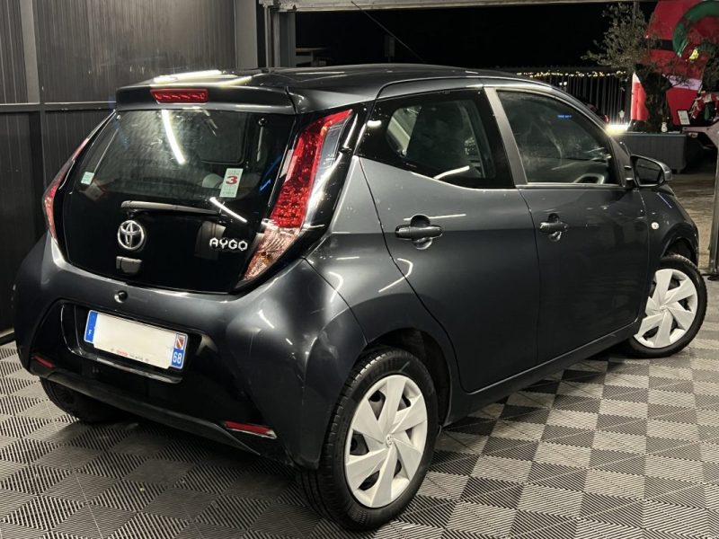 TOYOTA AYGO II 1.0 VVT-i 69 Cv 5 PORTES CLIMATISATION ECRAN TACTILE CAMERA RECUL - GARANTIE 1 AN