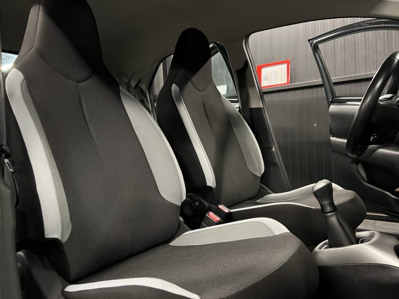 TOYOTA AYGO II 1.0 VVT-i 69 Cv 5 PORTES CLIMATISATION ECRAN TACTILE CAMERA RECUL - GARANTIE 1 AN