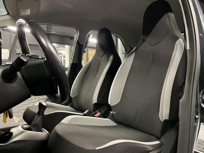TOYOTA AYGO II 1.0 VVT-i 69 Cv 5 PORTES CLIMATISATION ECRAN TACTILE CAMERA RECUL - GARANTIE 1 AN