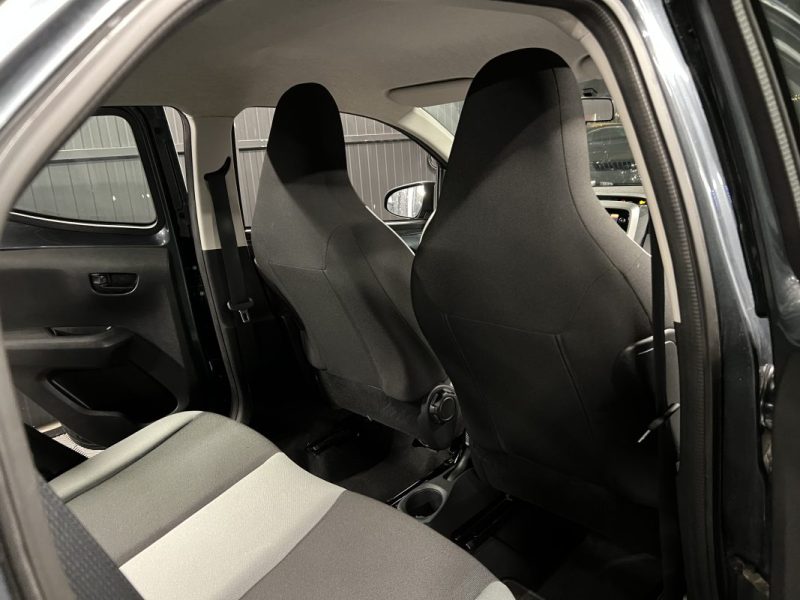 TOYOTA AYGO II 1.0 VVT-i 69 Cv 5 PORTES CLIMATISATION ECRAN TACTILE CAMERA RECUL - GARANTIE 1 AN