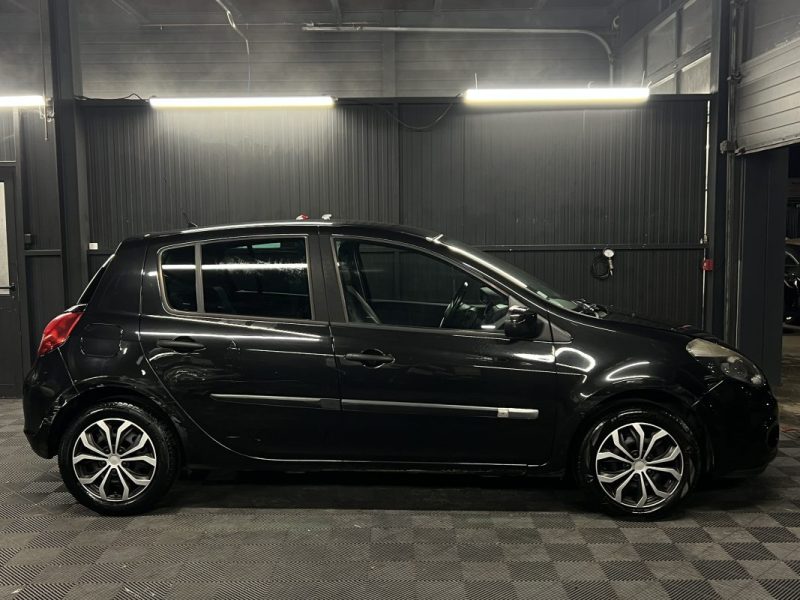 RENAULT CLIO 3 III PHASE 2 1.5 DCI 70 Cv - FRAIS A PREVOIR / LIRE L ANNONCE