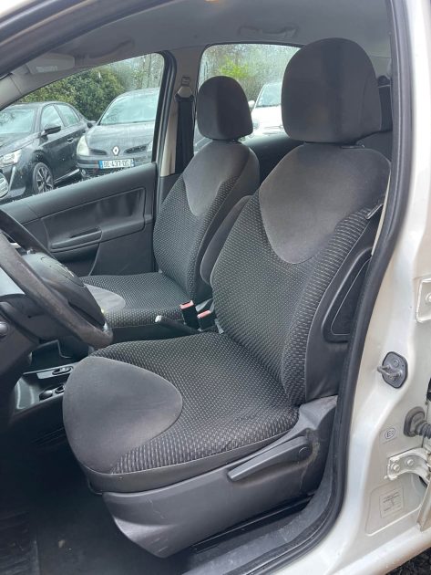 4️⃣ 💶 Citroën C3 1.4i – Airplay / Petit Budget