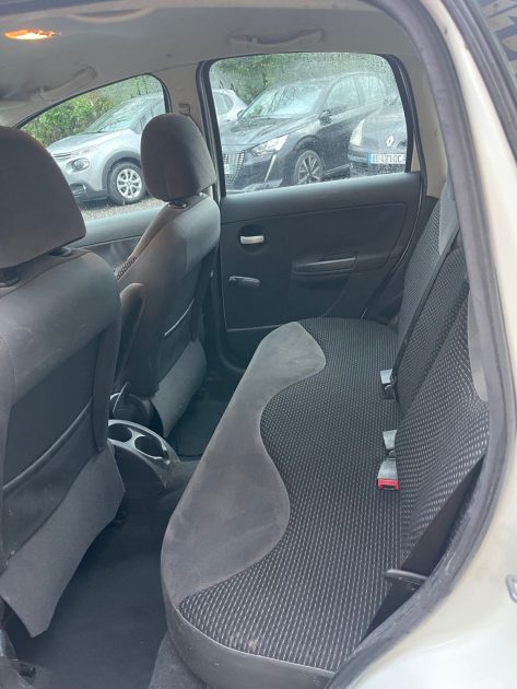 4️⃣ 💶 Citroën C3 1.4i – Airplay / Petit Budget