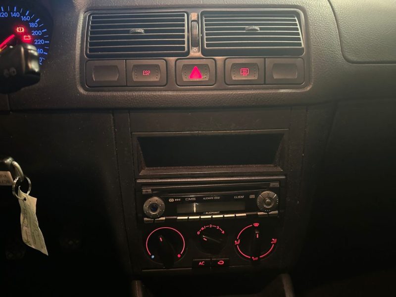 VOLKSWAGEN GOLF IV 1.6 105 CV CHAMP 1.6 CHAMP 2002