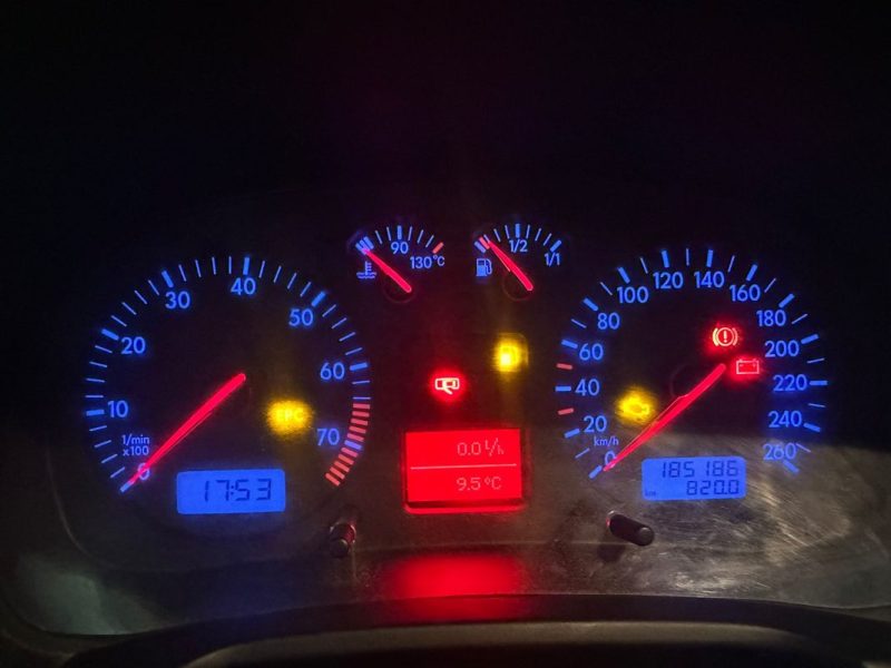 VOLKSWAGEN GOLF IV 1.6 105 CV CHAMP 1.6 CHAMP 2002