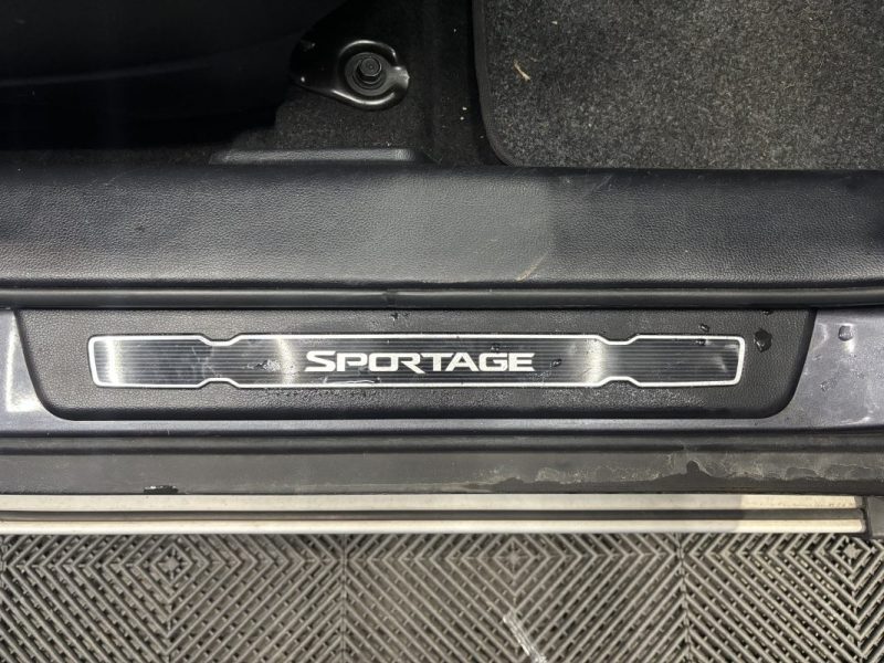 Kia Sportage 2.0 CRDi 136ch Révélation 4x4 | 146 000 KM | Cuir | Toit ouvrant