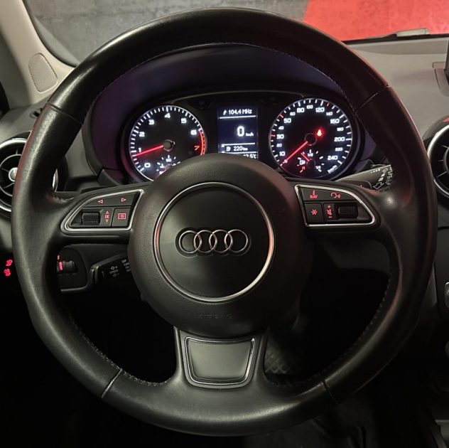 AUDI A1 1.4 TFSI 150CH S LINE S TRONIC 7 - Garantie 6 mois - Excellent état -