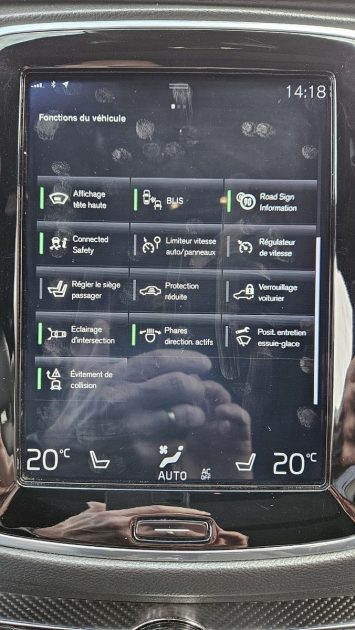 VOLVO XC90 II 2.0 235CV D5 AWD R-DESIGN CUIR CAMERA 360 TETE HAUTE BOWERS&WILKINS