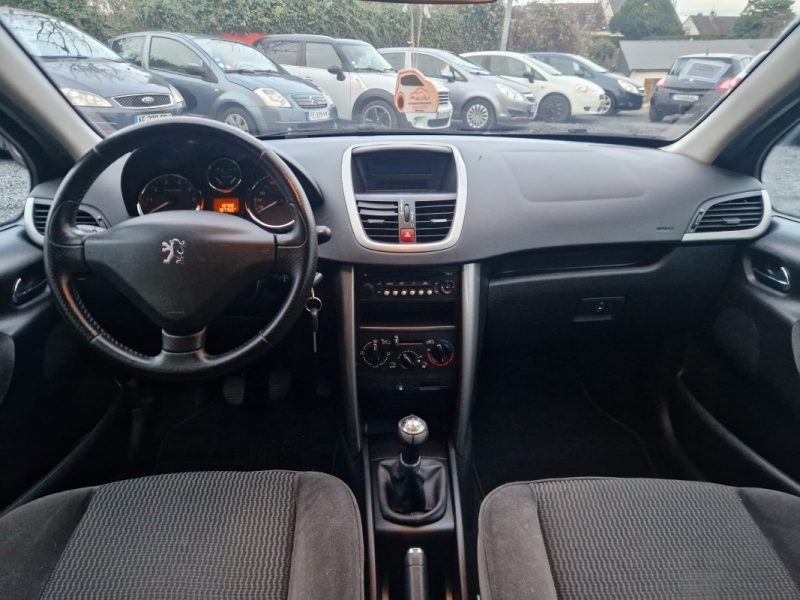 PEUGEOT 207 1.4L I 16V 90CV *EXECUTIVE* GARANTIE REVISE 2006