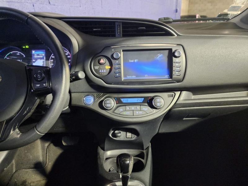 TOYOTA YARIS DYNAMIC 1.5 HYBRID-100cv-BVA-1ER MAIN-ENTRETIEN A JOUR