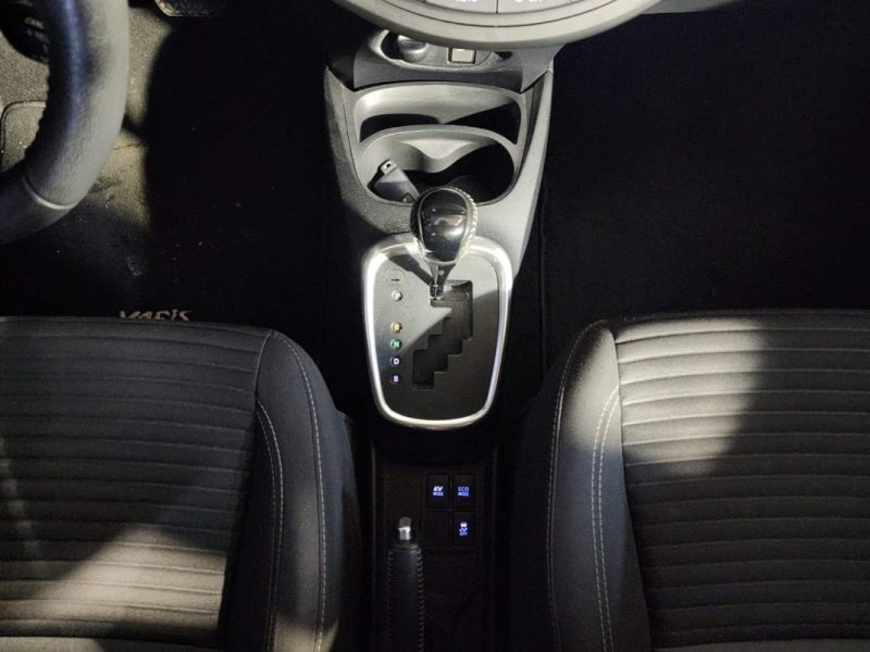 TOYOTA YARIS DYNAMIC 1.5 HYBRID-100cv-BVA-1ER MAIN-ENTRETIEN A JOUR