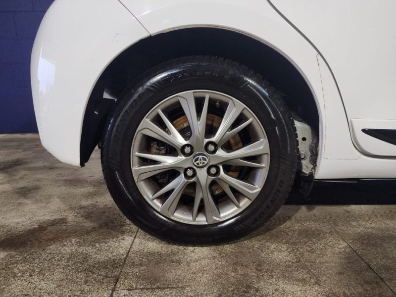 TOYOTA YARIS DYNAMIC 1.5 HYBRID-100cv-BVA-1ER MAIN-ENTRETIEN A JOUR