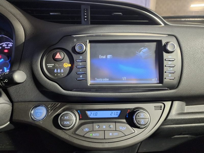 TOYOTA YARIS DYNAMIC 1.5 HYBRID-100cv-BVA-1ER MAIN-ENTRETIEN A JOUR
