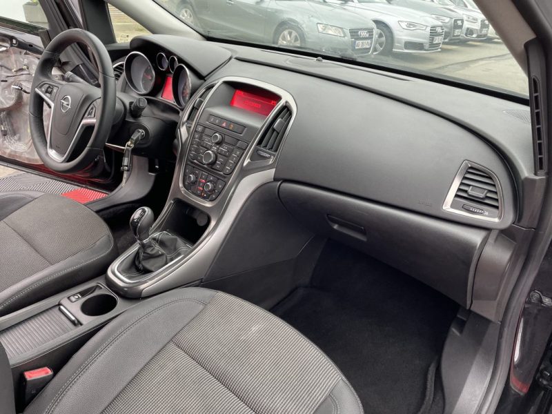 OPEL ASTRA 1.7 CDTI 110 ENJOY 2010