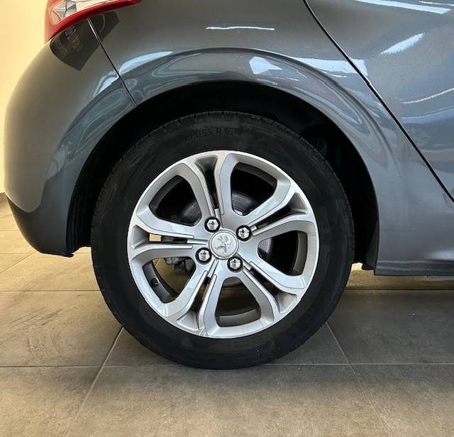PEUGEOT 208 I (CA_, CC_) 1.6 VTI 120CH BVM5 ALLURE 0001