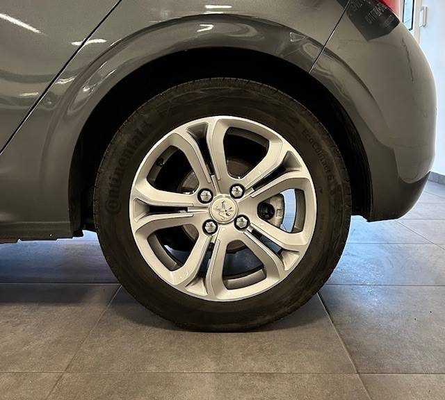 PEUGEOT 208 I (CA_, CC_) 1.6 VTI 120CH BVM5 ALLURE 0001