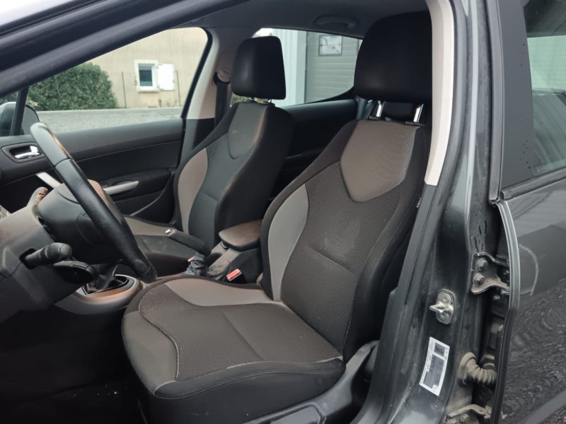 PEUGEOT 308 1.6 HDI 92 CV ACTIVE / Bluetooth / Distribution Neuve