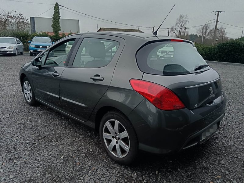 PEUGEOT 308 1.6 HDI 92 CV ACTIVE / Bluetooth / Distribution Neuve