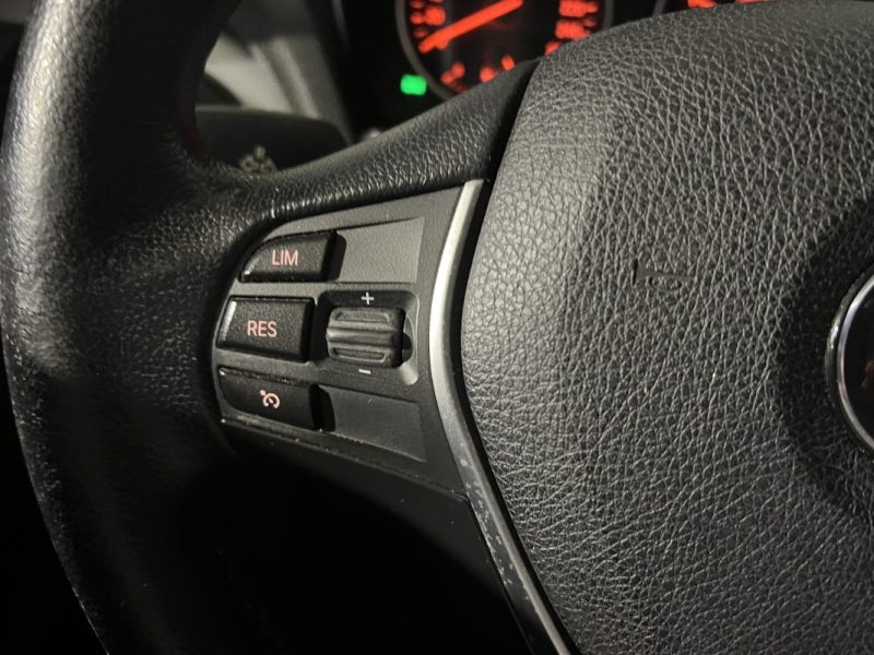 B.M.W. SERIE 1  BVA - URBAN CHIC - CUIR - GPS  SUIVI FACTURES - 195000KM - 