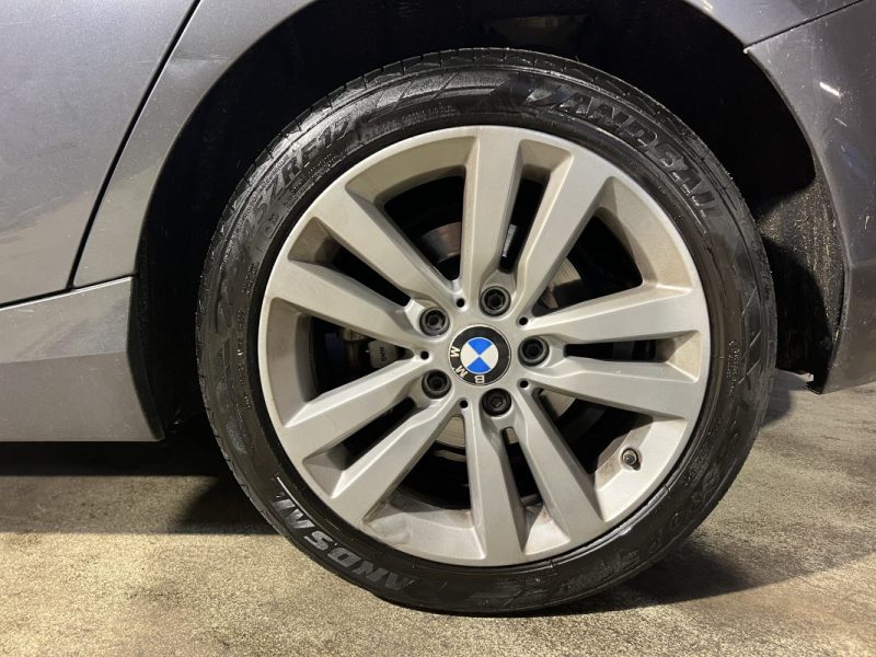 B.M.W. SERIE 1  BVA - URBAN CHIC - CUIR - GPS  SUIVI FACTURES - 195000KM - 