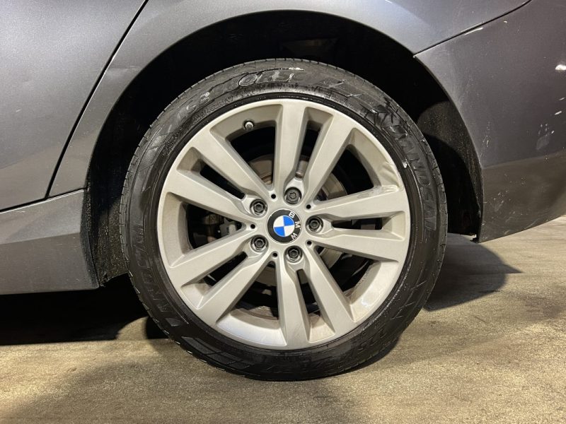 B.M.W. SERIE 1  BVA - URBAN CHIC - CUIR - GPS  SUIVI FACTURES - 195000KM - 