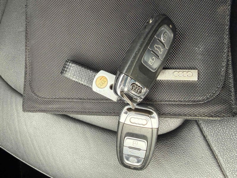 AUDI A4 V6 3.0 TDI 204 AMBITION LUXE BVA 229MKM