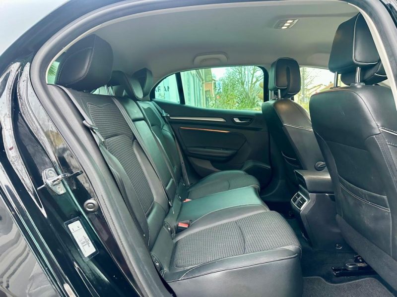 RENAULT MEGANE IV 1.5 BLUE DCI 115 BOSE EDITION EDC 