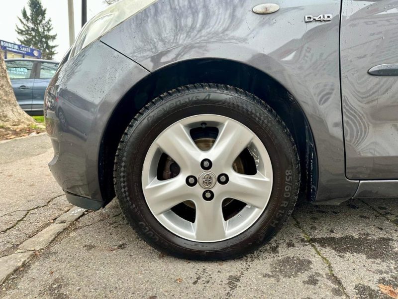 TOYOTA YARIS 1.4 D-4D 90 SOL *1ÈRE MAIN* 