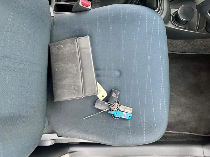 TOYOTA YARIS 1.4 D-4D 90 SOL *1ÈRE MAIN* 