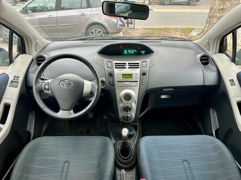 TOYOTA YARIS 1.4 D-4D 90 SOL *1ÈRE MAIN* 