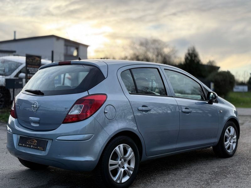 OPEL CORSA 1.4 Twinport 90ch ENJOY – Clim – Jantes Alu – Révisée & Garantie