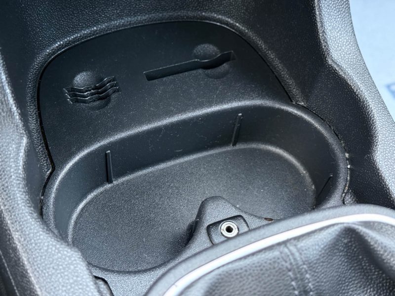 OPEL CORSA 1.4 Twinport 90ch ENJOY – Clim – Jantes Alu – Révisée & Garantie