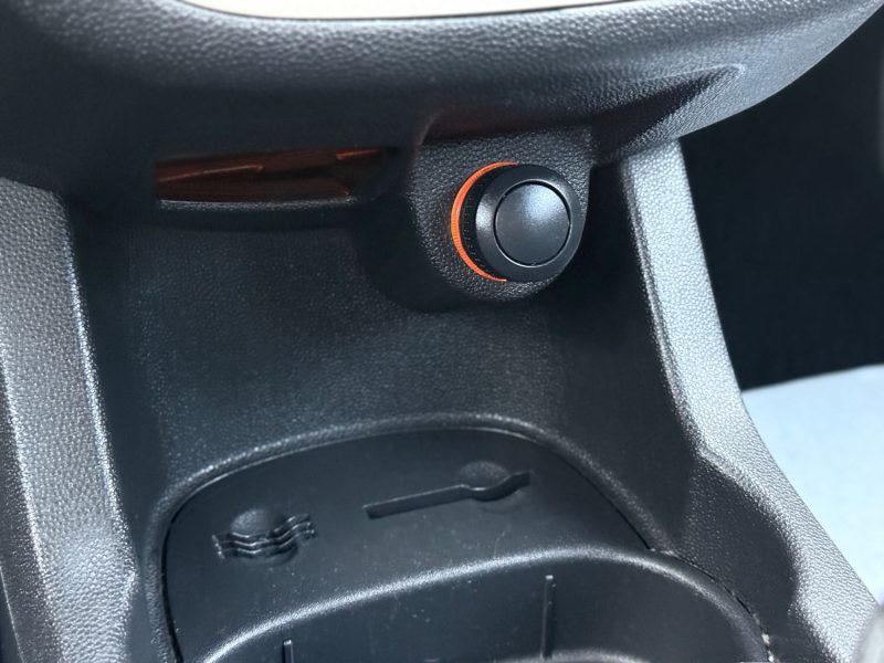 OPEL CORSA 1.4 Twinport 90ch ENJOY – Clim – Jantes Alu – Révisée & Garantie