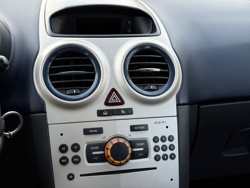 OPEL CORSA 1.4 Twinport 90ch ENJOY – Clim – Jantes Alu – Révisée & Garantie